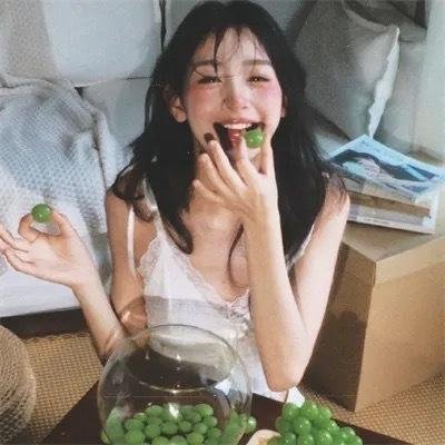 靠近我温暖你海报