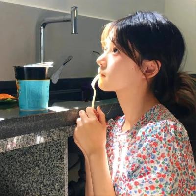 安娜和世界末日海报